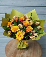 Букет цветов из:  Альстромерии и Розы в Красная Долина