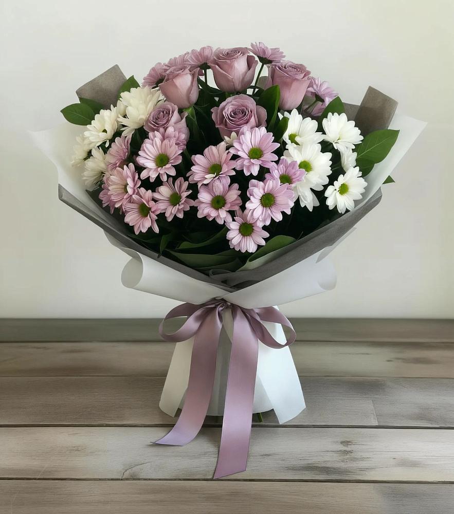 Букет цветов из: Хризантемы и Розы в Красная Долина