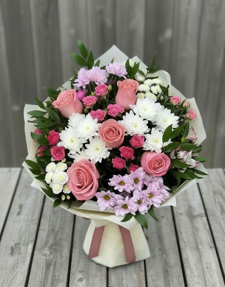 Букет цветов из: Альстромерии, Гвоздики, Розы и Хризантемы в Красная Долина
