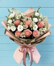 Букет цветов из:  Розы, Альстромерии и Лизиантусы в Красная Долина