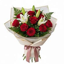 Букет цветов из:  Лилии и Розы в Красная Долина