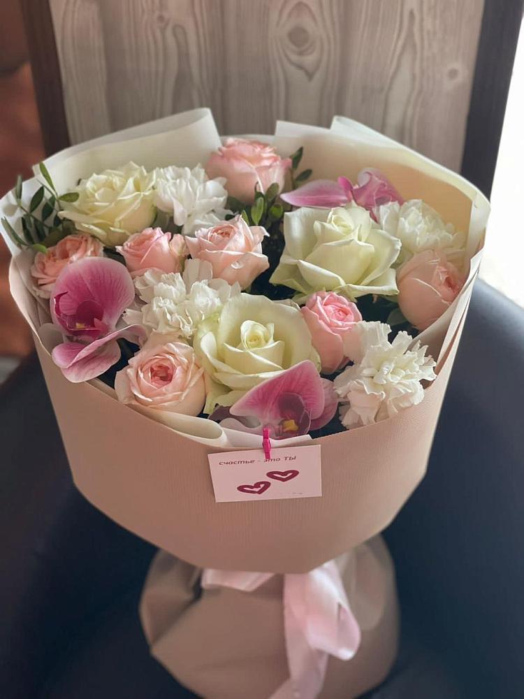 Букет цветов из: Орхидеи, Розы и Гвоздики в Красная Долина