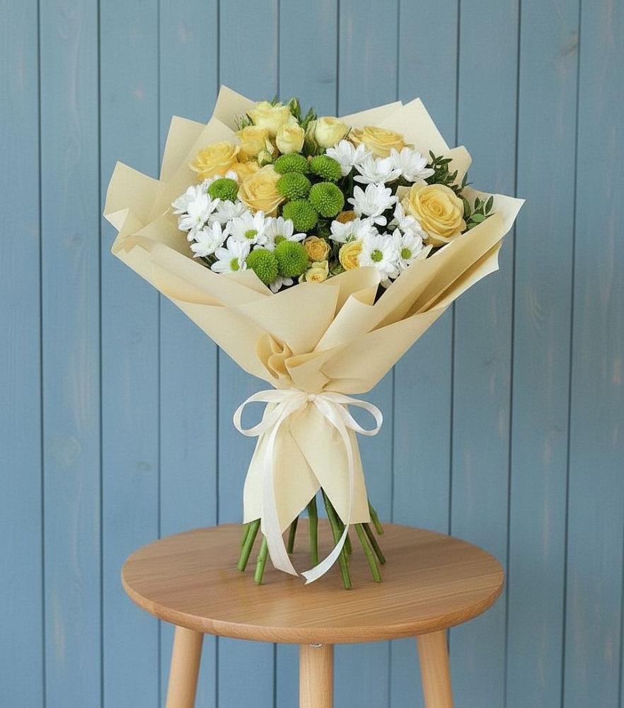 Букет цветов из: Хризантемы и Розы в Красная Долина