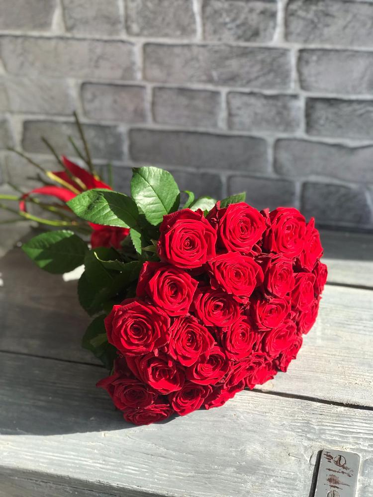 Букет Красные розы Фридом в Красная Долина