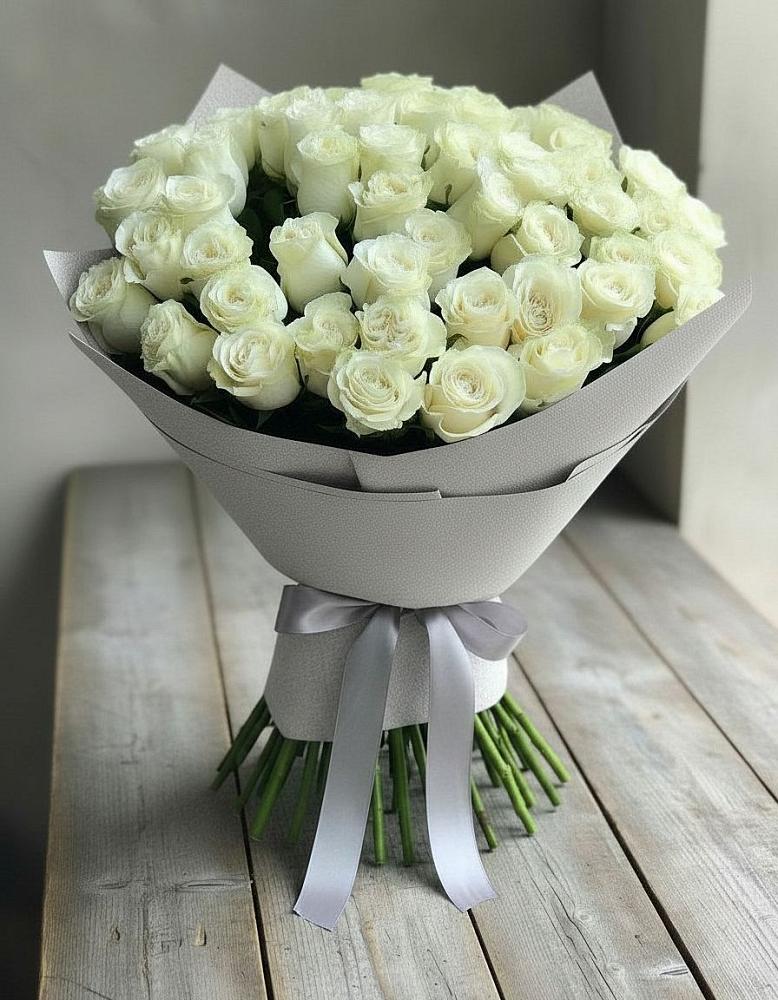 Букет 35 Белых роз в Красная Долина