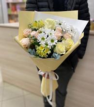 Букет цветов из:  Альстромерии, Розы и Хризантемы в Красная Долина
