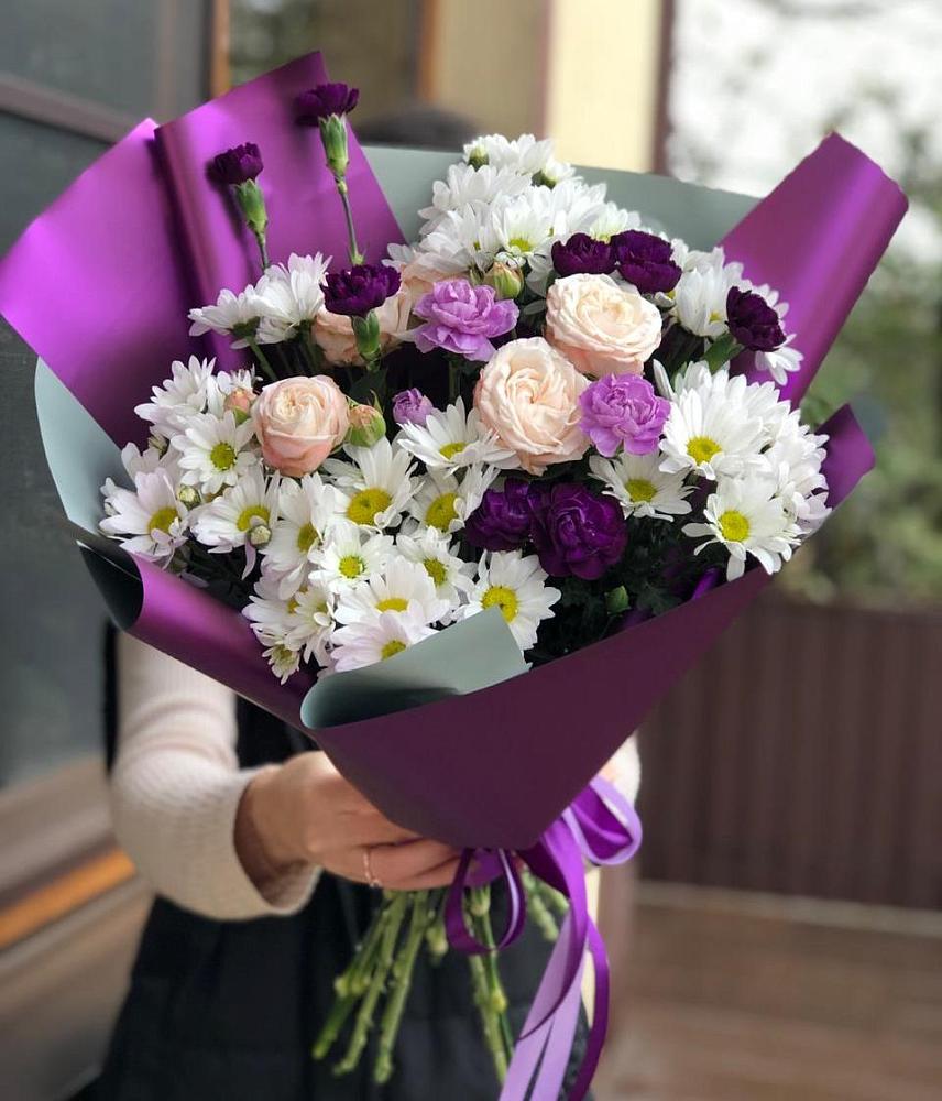 Букет цветов из: Хризантемы, Гвоздики и Розы в Красная Долина