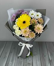 Букет цветов из:  Розы, Герберы и Хризантемы в Красная Долина