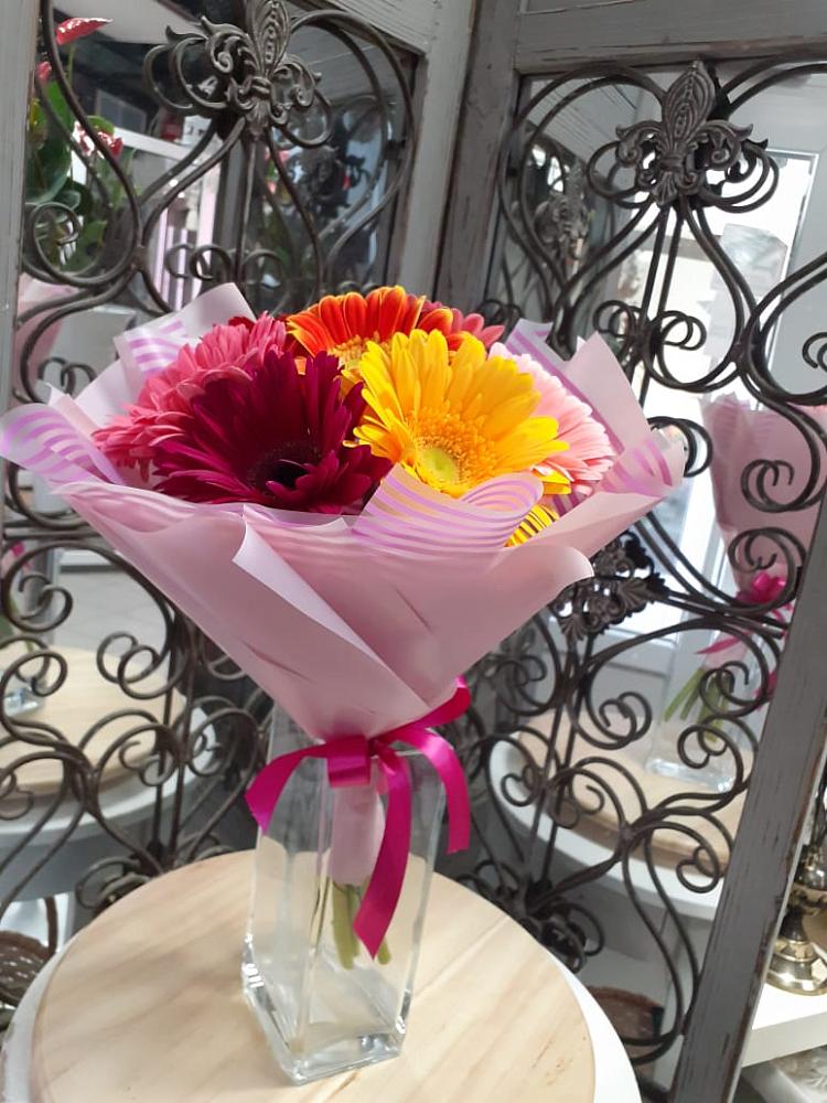 Букет цветов из: Герберы в Красная Долина