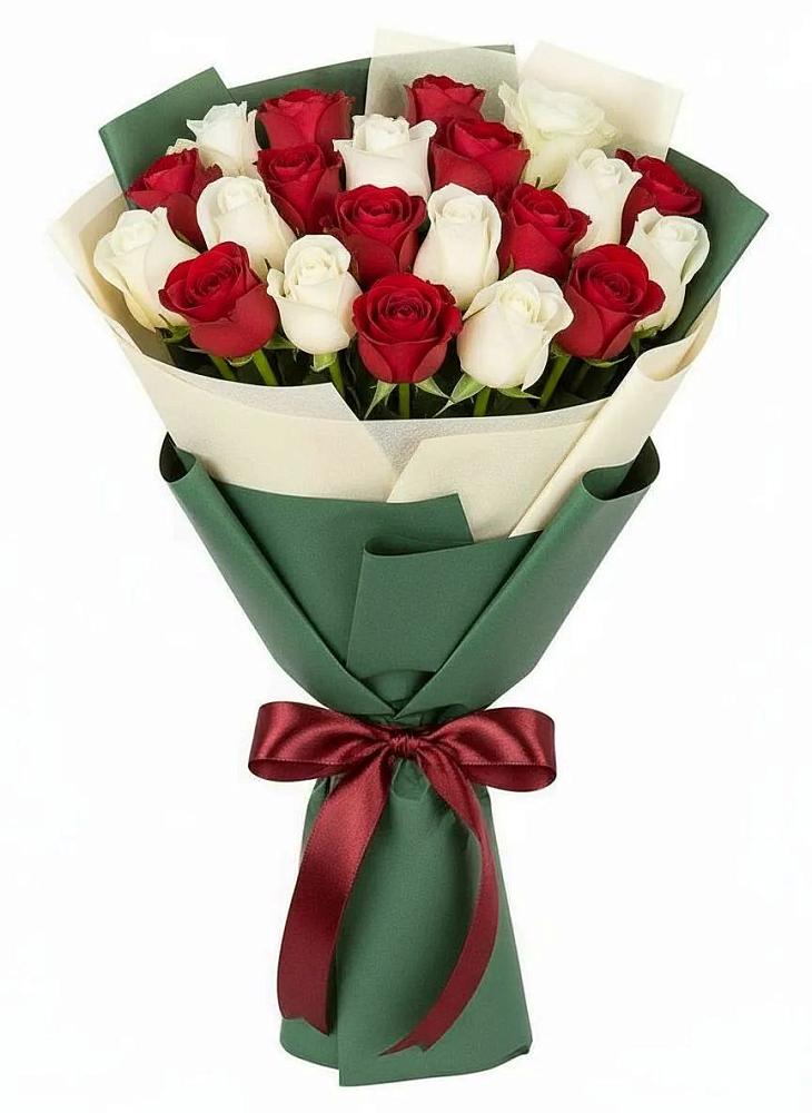 Букет Микс из красных и белых роз в Красная Долина