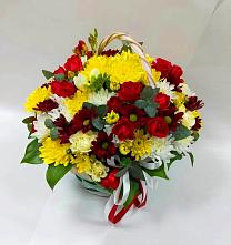 Цветочная композиция из Хризантемы и Розы в корзине в Красная Долина