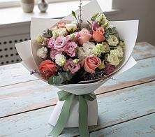 Букет цветов из:  Розы, Лизиантусы и Гвоздики в Красная Долина