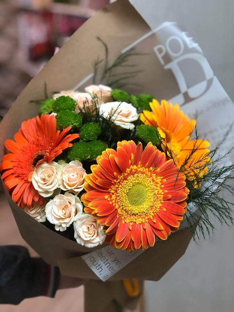 Букет цветов из: Герберы, Хризантемы и Розы в Красная Долина