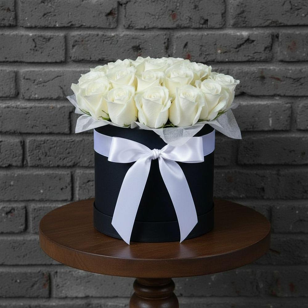 Цветочная композиция из Розы в шляпной коробке в Красная Долина