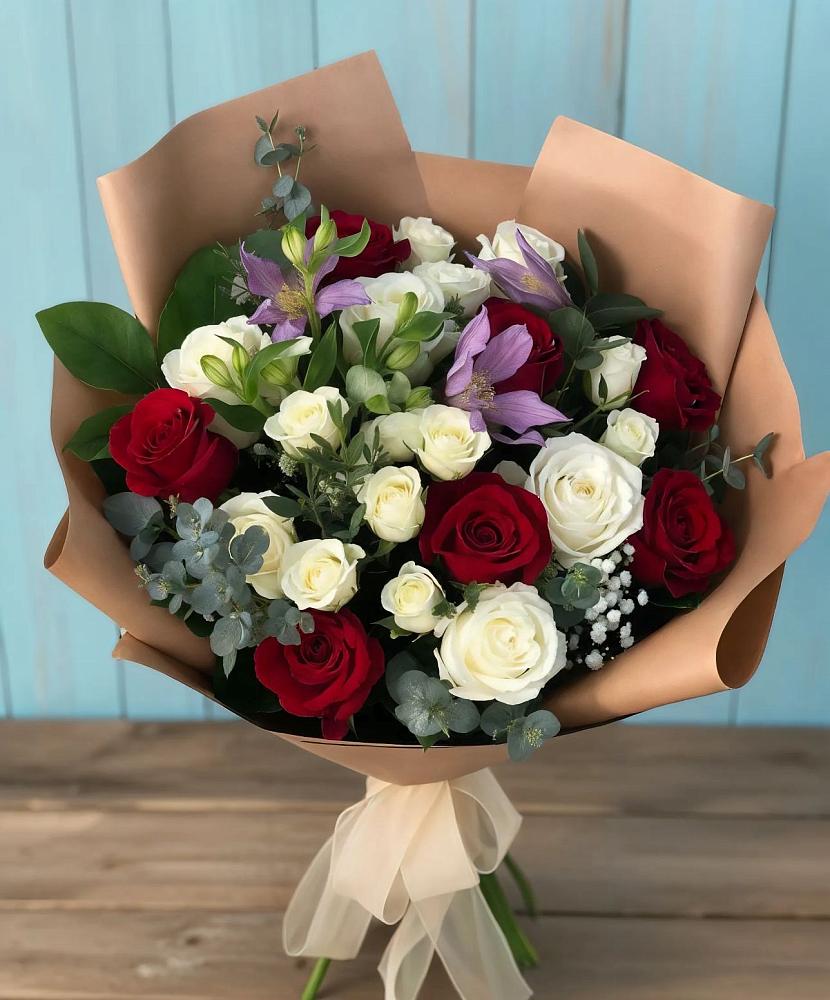 Букет цветов из: Розы и Альстромерии в Красная Долина