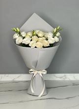 Букет цветов из:  Розы и Лизиантусы в Красная Долина